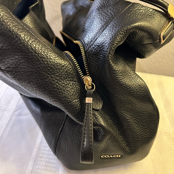 NWT Coach Pebble Leather Shoulder Bag. - Picture 6 of 12